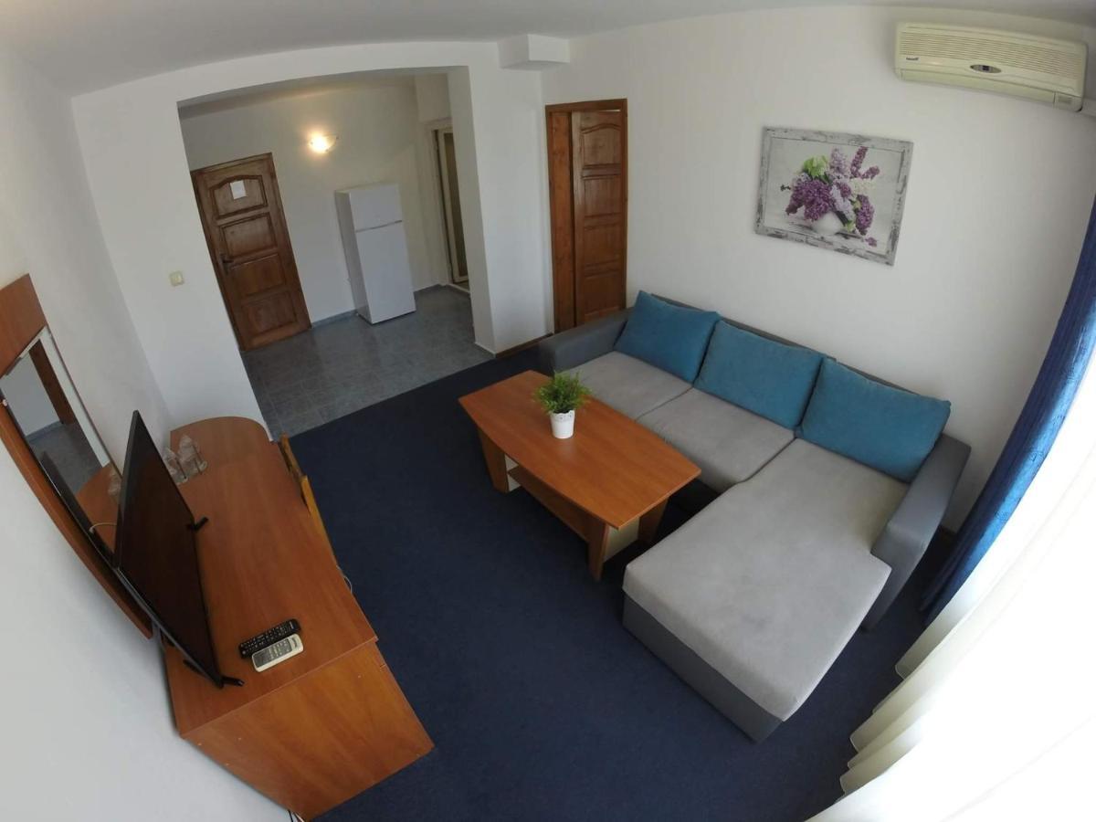 Hotel Lotos Kiten  Exterior photo