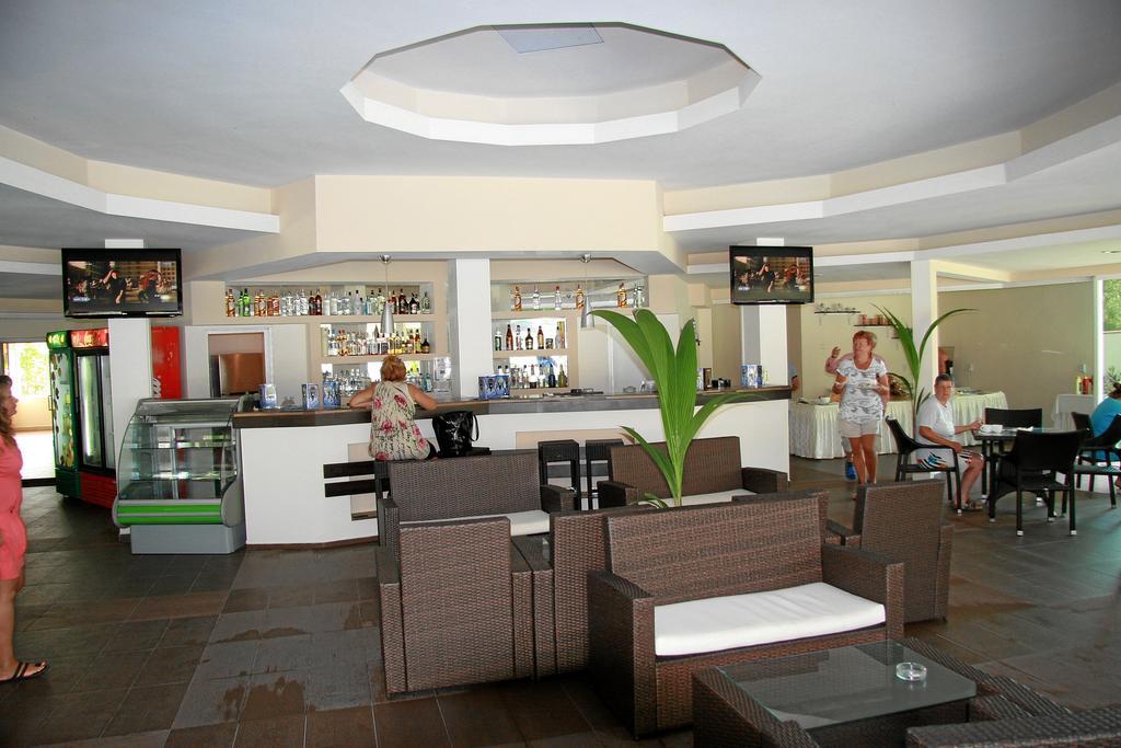 Hotel Lotos Kiten  Exterior photo